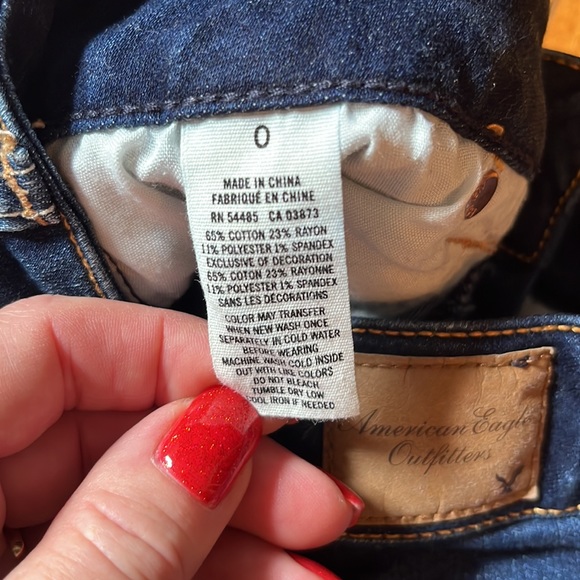 American Eagle denim shorts. Excellent condition, front pockets intact. - Picture 6 of 7